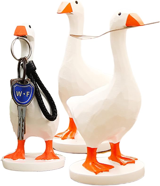 619L2DWE4eL._AC_SX679_ Magnetic Goose Key Holder Cute Home Decor Kawaii Room Office Table Desk Decor Aesthetic Funny Bedroom Decor Housewarming Gifts for Women Men1 Pack - Image 1